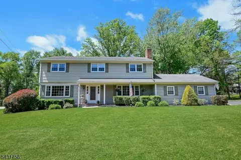 10 Thruway Dr, Bridgewater, NJ 08807