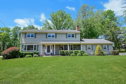 10 Thruway Dr, Bridgewater, NJ 08807