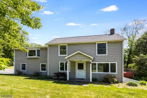 50 Clinton Rd, Newfoundland, NJ 07435