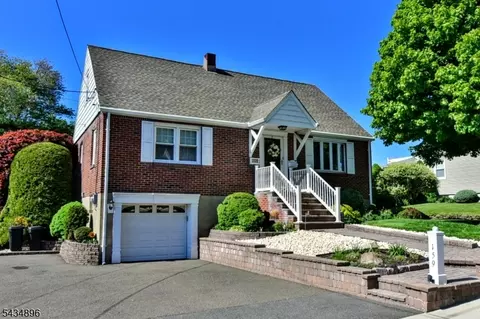 159 Overlook Ave, North Haledon, NJ 07508