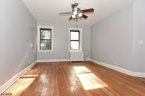 Living - 303 Hamilton Pl #A4, Hackensack, NJ 07601 photo 1 of 2