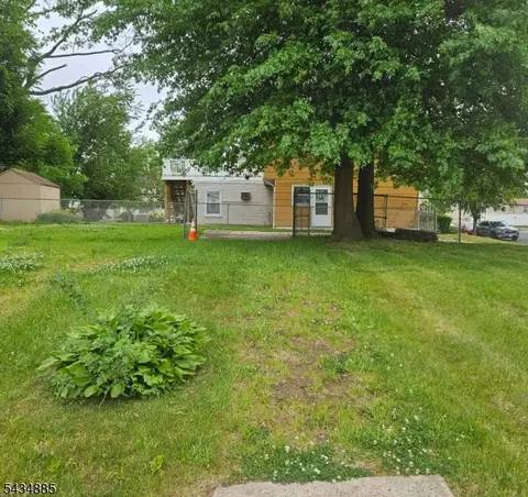 270 Lafayette St, Rahway City, NJ 07065