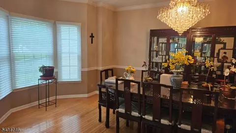 5 Jupiter Hills Ct, Skillman, NJ 08558