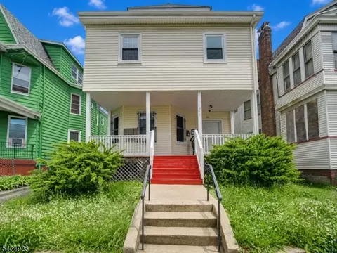 1035 Hunterdon St, Newark, NJ 07112