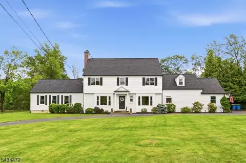 10 Deer Ridge Rd, Bernards, NJ 07920