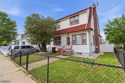 407 3rd Ave, Newark, NJ 07107