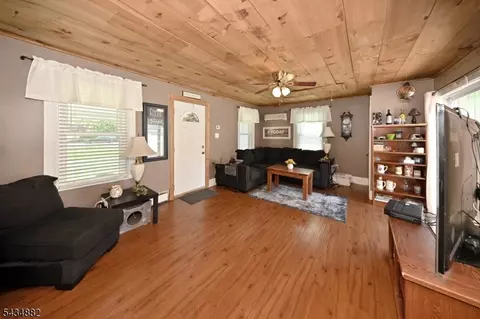 28 Makemoney Ave, Haskell, NJ 07420 photo 9