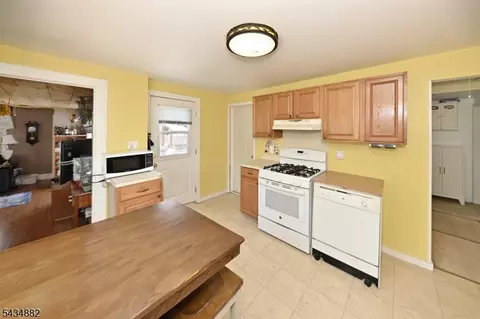 28 Makemoney Ave, Haskell, NJ 07420 photo 7