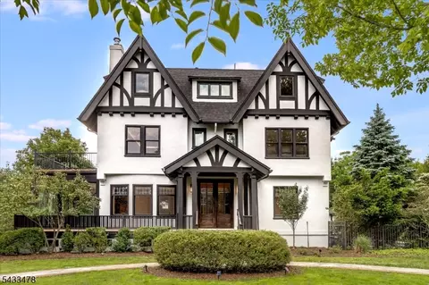 2 Russell Ter, Montclair, NJ 07042