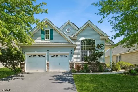 38 Constitution Way, Somerset, NJ 08873