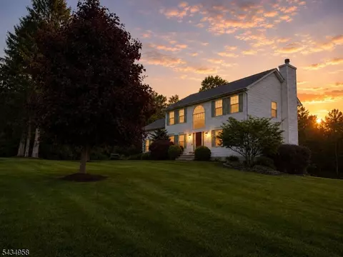 62 Mary Jones Rd, Newton, NJ 07860