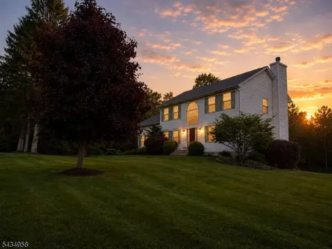 62 Mary Jones Rd, Newton, NJ 07860
