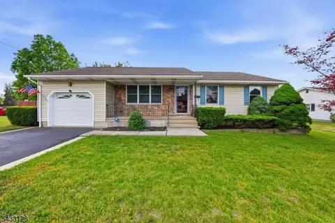 5 N 13th Ave, Manville, NJ 08835