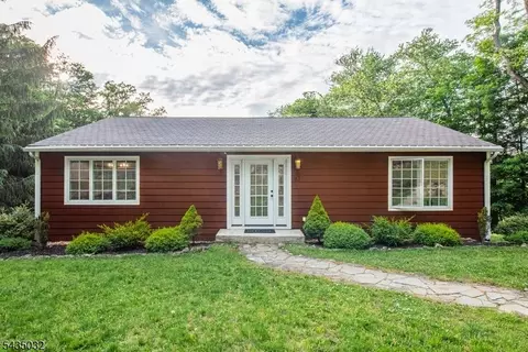 63 Egbert Ave, Morristown, NJ 07960