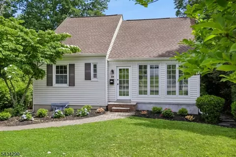39 Shadylawn Dr, Madison, NJ 07940