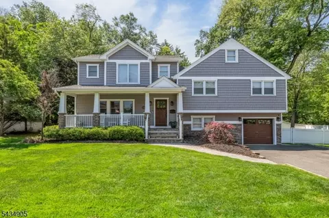 19 De Young Dr, Little Falls Twp, NJ 07424