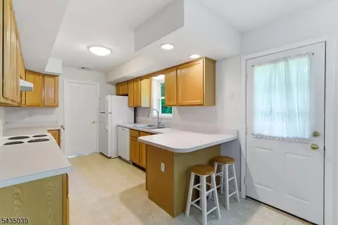 45 Kearney St, Dover, NJ 07801 photo 8