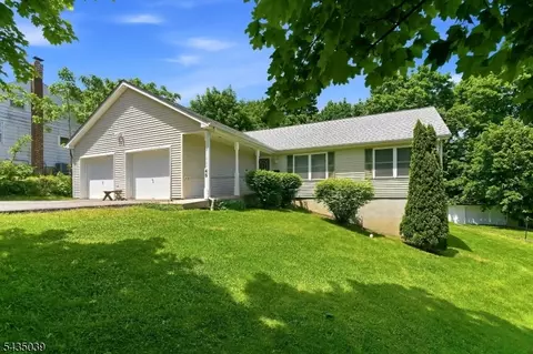 45 Kearney St, Dover, NJ 07801 photo 3
