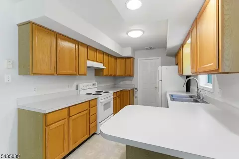 45 Kearney St, Dover, NJ 07801 photo 9