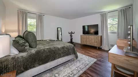 42 Stirling Ln, Wayne, NJ 07470 photo 18