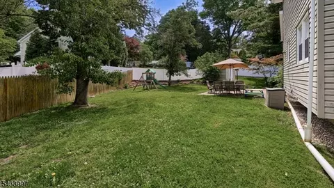 42 Stirling Ln, Wayne, NJ 07470 photo 31