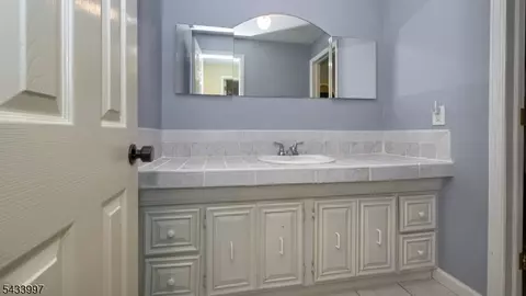 42 Stirling Ln, Wayne, NJ 07470 photo 23