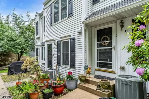 11 Colonial Ct #11, High Bridge, NJ 08829