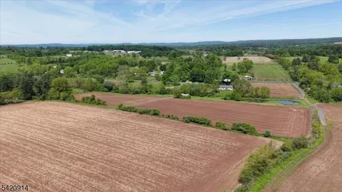 441 Pittstown Rd, Pittstown, NJ 08867