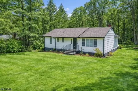 163 La Rue Rd, Newfoundland, NJ 07435