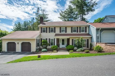 1 Birdseye Cir, Wayne, NJ 07470
