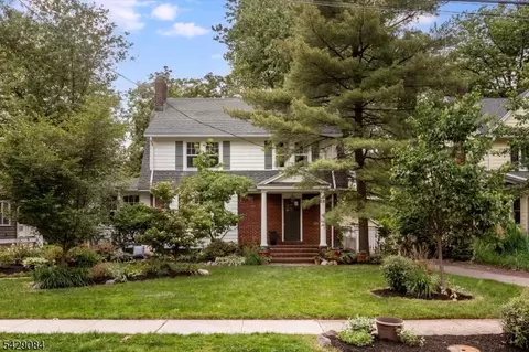 15 Bowdoin St, Maplewood, NJ 07040