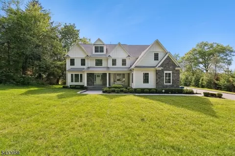 27 Wardle Ave, Berkeley Heights, NJ 07922