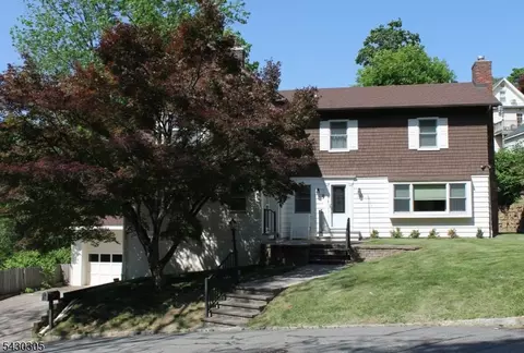 59 Molly Stark Dr, Morristown, NJ 07960