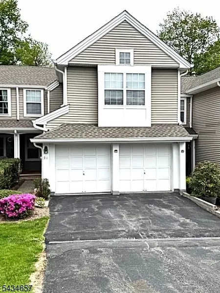 91 Woodmont Dr, Randolph, NJ 07869