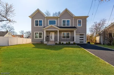 302 West Ln, Clark, NJ 07066
