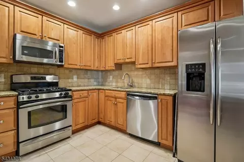 606 Park Pl, Springfield, NJ 07081 photo 9