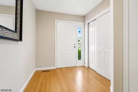 606 Park Pl, Springfield, NJ 07081 photo 4