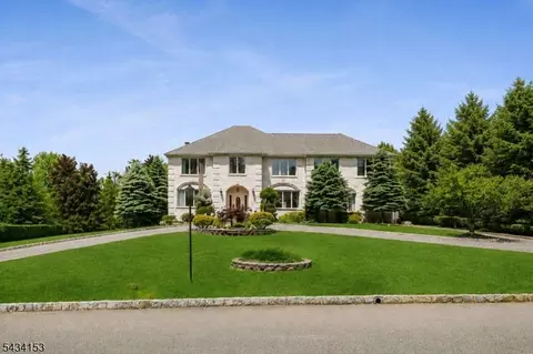 1 Winchester Dr, Scotch Plains, NJ 07076