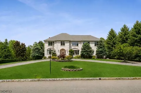 1 Winchester Dr, Scotch Plains, NJ 07076