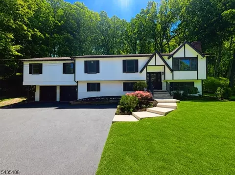 76 Statesville Quarry Rd, Lafayette, NJ 07848