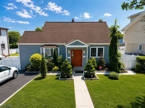 131 Long Hill Dr, Clifton, NJ 07013