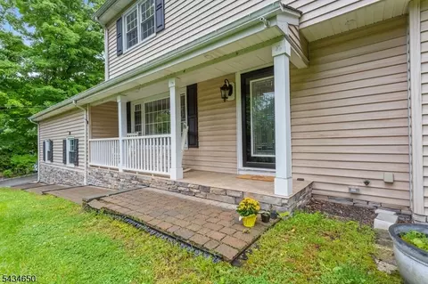 596 Terhune Dr, Wayne, NJ 07470 photo 4