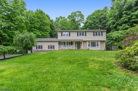 596 Terhune Dr, Wayne, NJ 07470