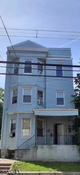 313 S 11th St, Newark, NJ 07103
