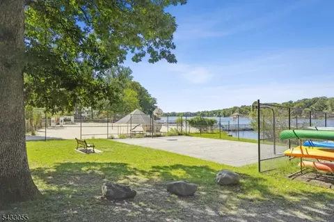 11 Lake Trl E, Wayne, NJ 07470 photo 44