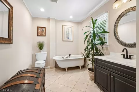 11 Lake Trl E, Wayne, NJ 07470 photo 25