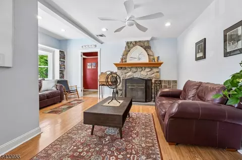 11 Lake Trl E, Wayne, NJ 07470 photo 6