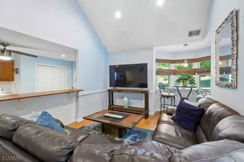 11 Lake Trl E, Wayne, NJ 07470 photo 22