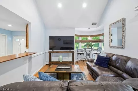 11 Lake Trl E, Wayne, NJ 07470 photo 21