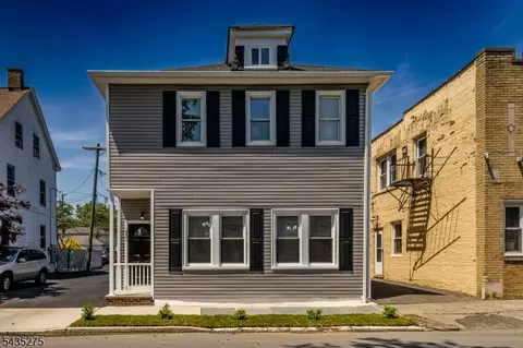 221 N Park St, East Orange, NJ 07017